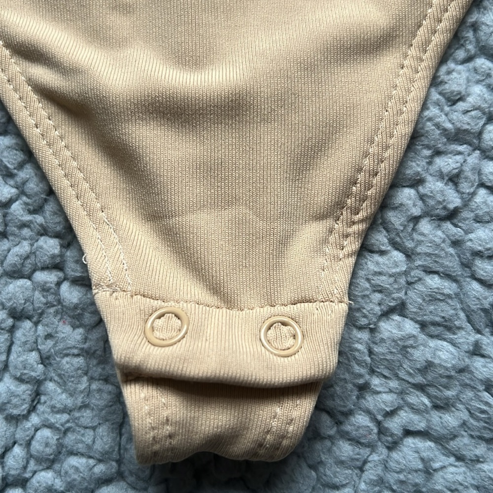 NWT Babaton Body Contour Bodysuit - Picture 4 of 6